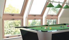 Trzyszybowe, nieotwierane, drewniane okno kolankowe OKPOL IKDN FIP I22