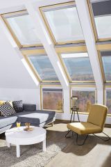 Elektrycznie otwierane okno dachowe Fakro FTP-V U4 Z-Wave