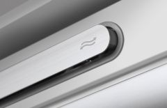 Okno dachowe VELUX GLU 0061B-dolne otwieranie, poliuretanowe, białe - nawiewnik.