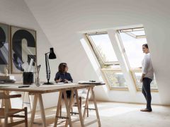 Klapowo-obrotowe okno dachowe VELUX GPL 3068