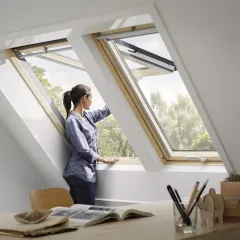Klapowo-obrotowe okno dachowe VELUX GPL 3068