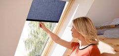 Roleta wewnętrzna na haczykach VELUX RHL