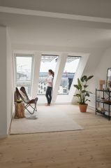 Balkon dachowy, malowany na biało VELUX GDL 2066