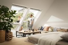 Balkon dachowy, malowany na biało VELUX GDL 2066