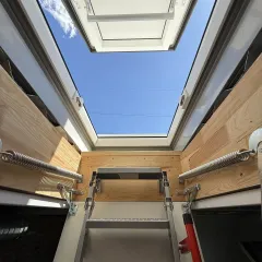 Wyłaz do dachów płaskich Fakro DRL