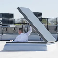 Wyłaz do dachów płaskich Fakro DRL