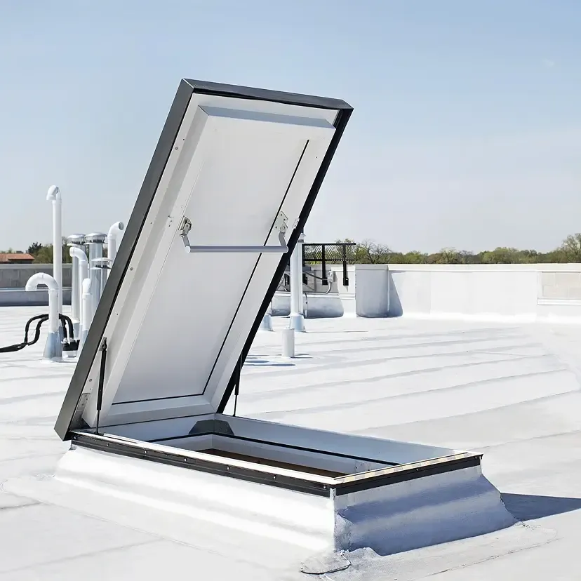 Wyłaz do dachów płaskich Fakro DRL