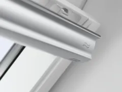 Okno dachowe VELUX GLU 0061 górne otwieranie, poliuretanowe, białe - nawiewnik.
