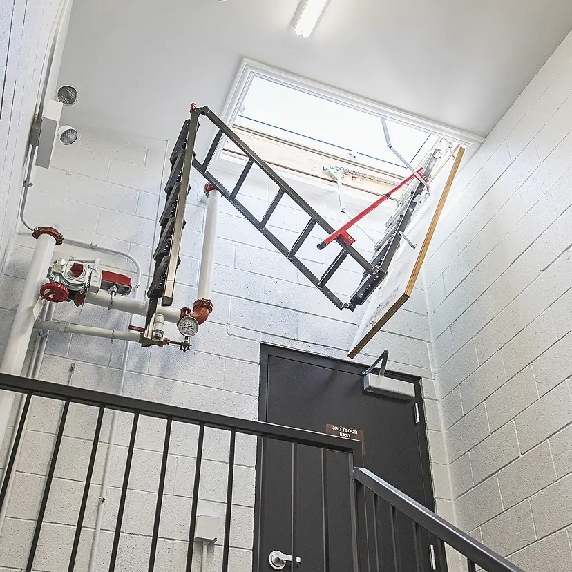 Wyłaz do dachów płaskich Fakro DRL