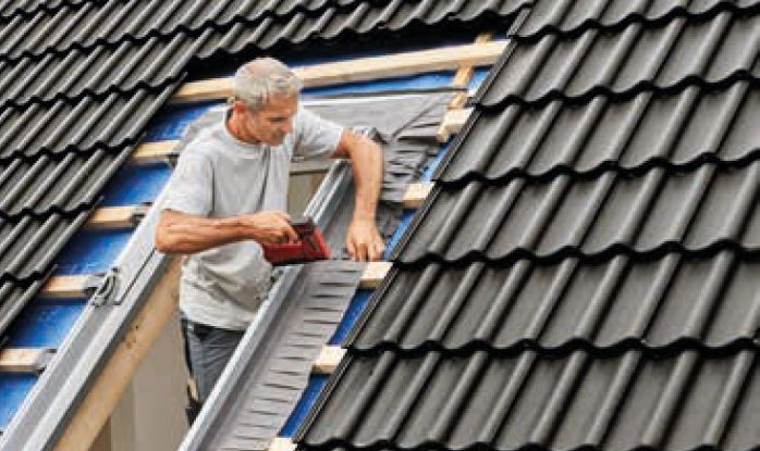 Izolacja przeciwwilgociowa VELUX BFX z rynną odwadniającą